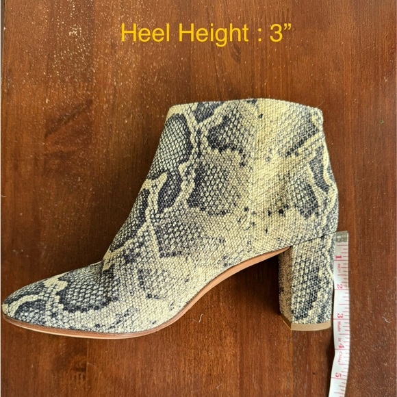 Loeffler Randall ankle boots , size 9, animal print leather. - Picture 6 of 10